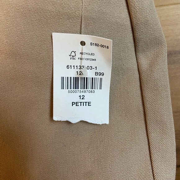 Old Navy Pixie flare high rise pants - Picture 4 of 4